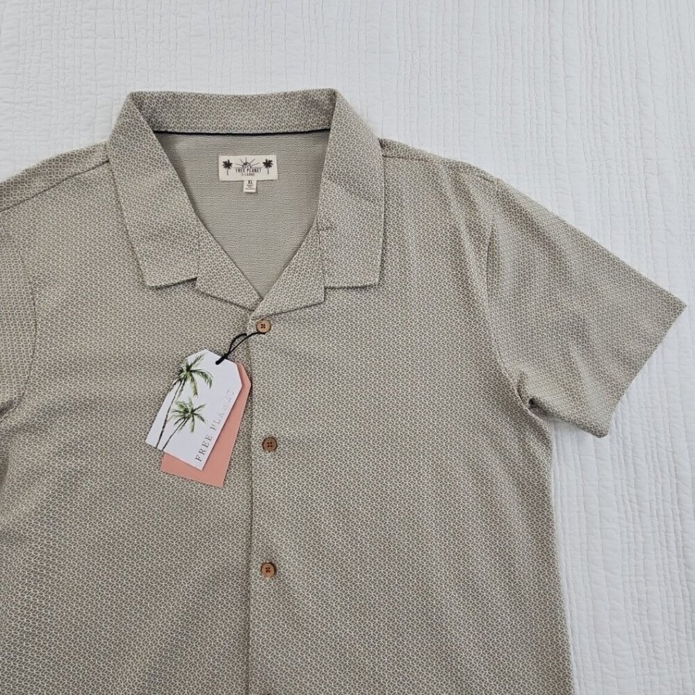 Free Planet Lost in Paradise Men’s XL Olive Short Sleeve Button Up Shirt NWT NEW - Picture 3 of 14